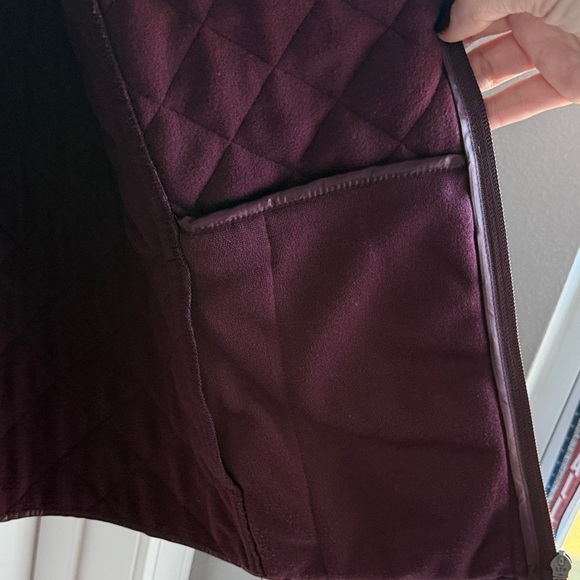 Van Heusen Deep Maroon Quilted Vest - Picture 7 of 8